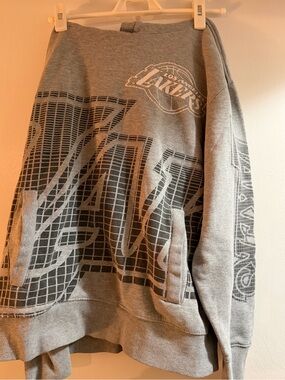 Unk Gray Los Angeles Lakers Crewneck Sweatshirt
